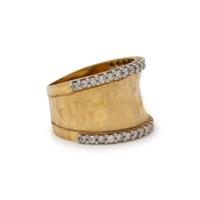 YELLOW GOLD AND DIAMOND RING