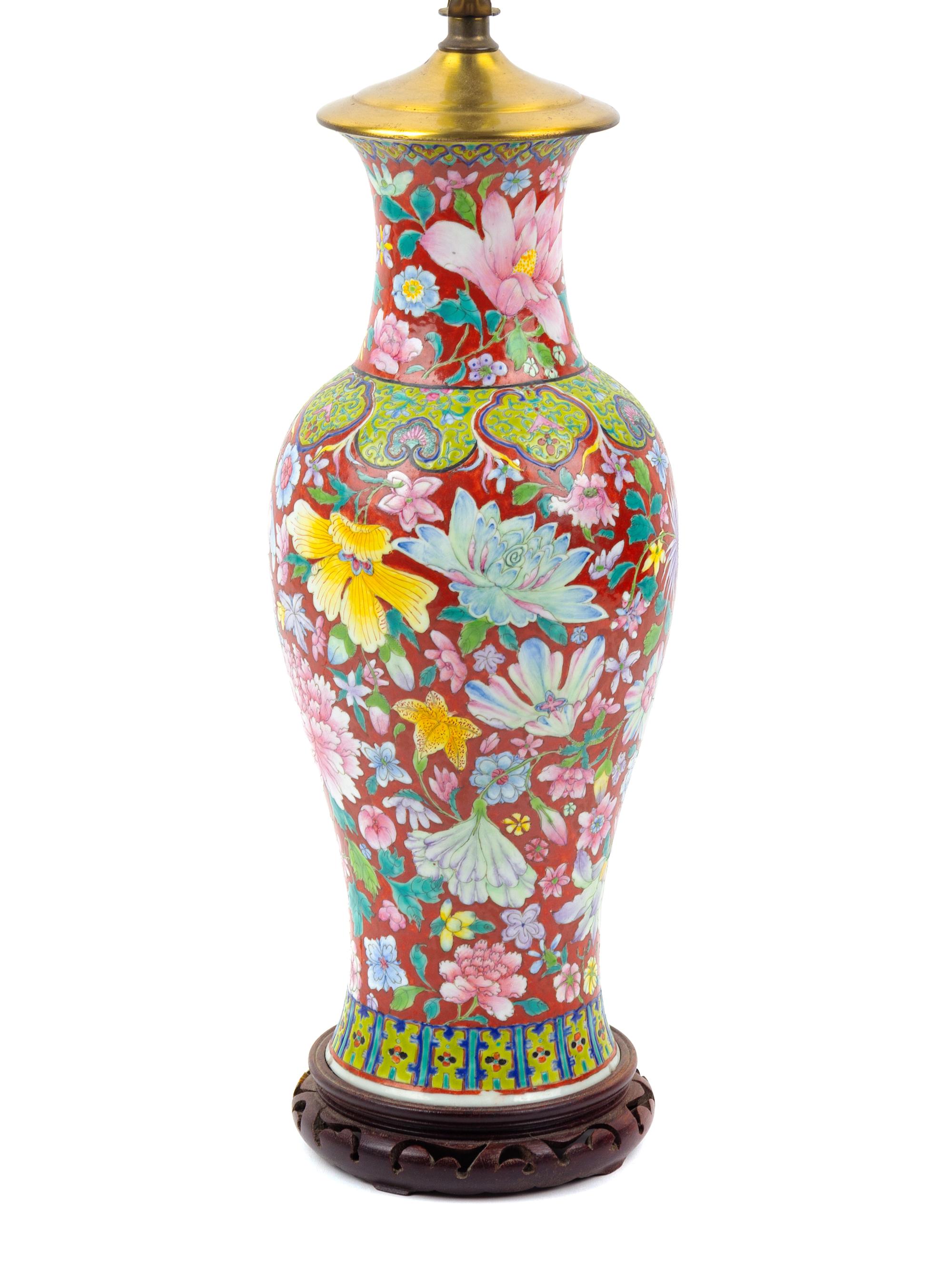 A Chinese Famille Rose Porcelain Yen-Yen Vase