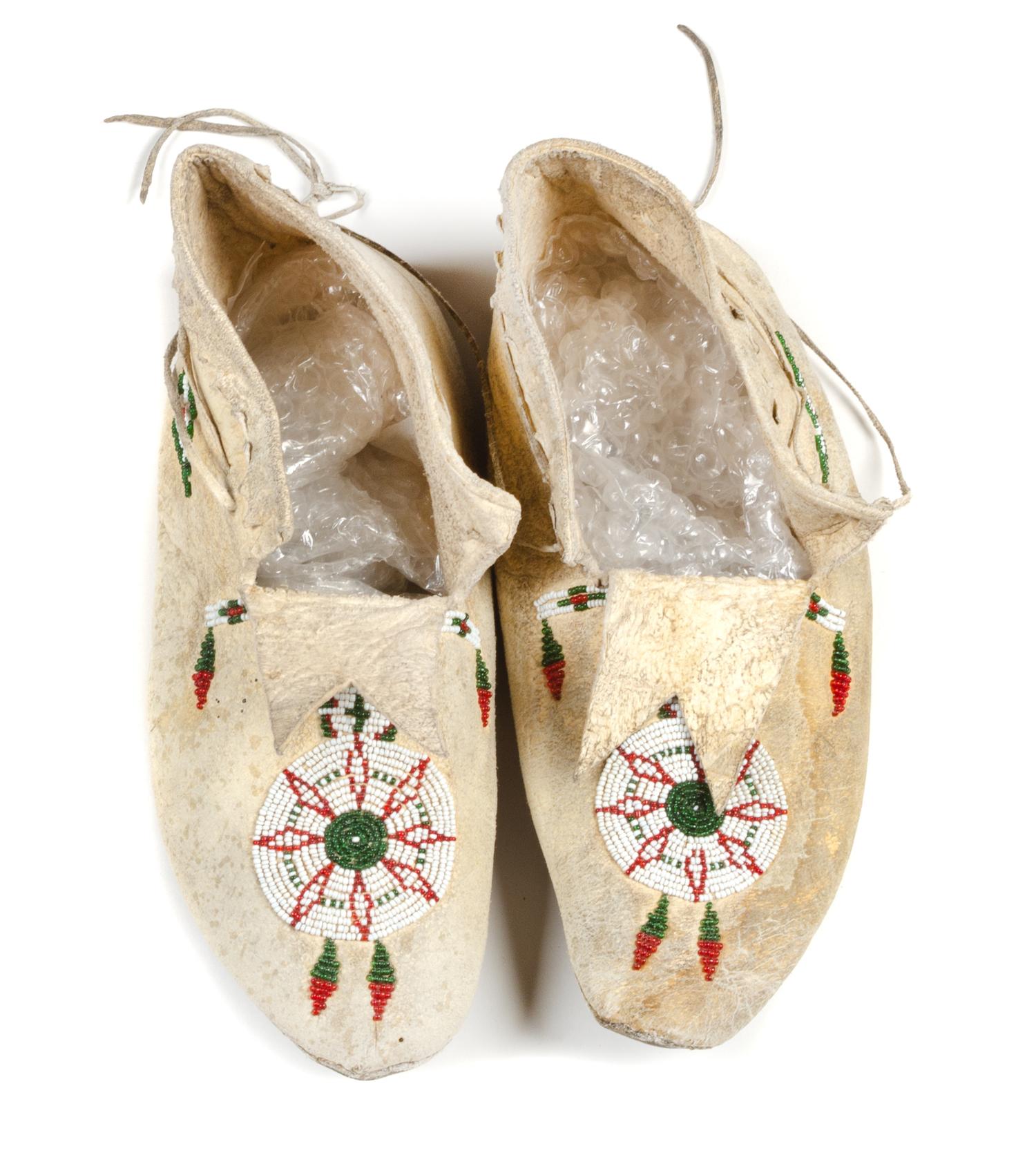 Pair of Plains (Possibly Arapahoe) Beaded Moccasins Length 9 1/2 x width 3 inches