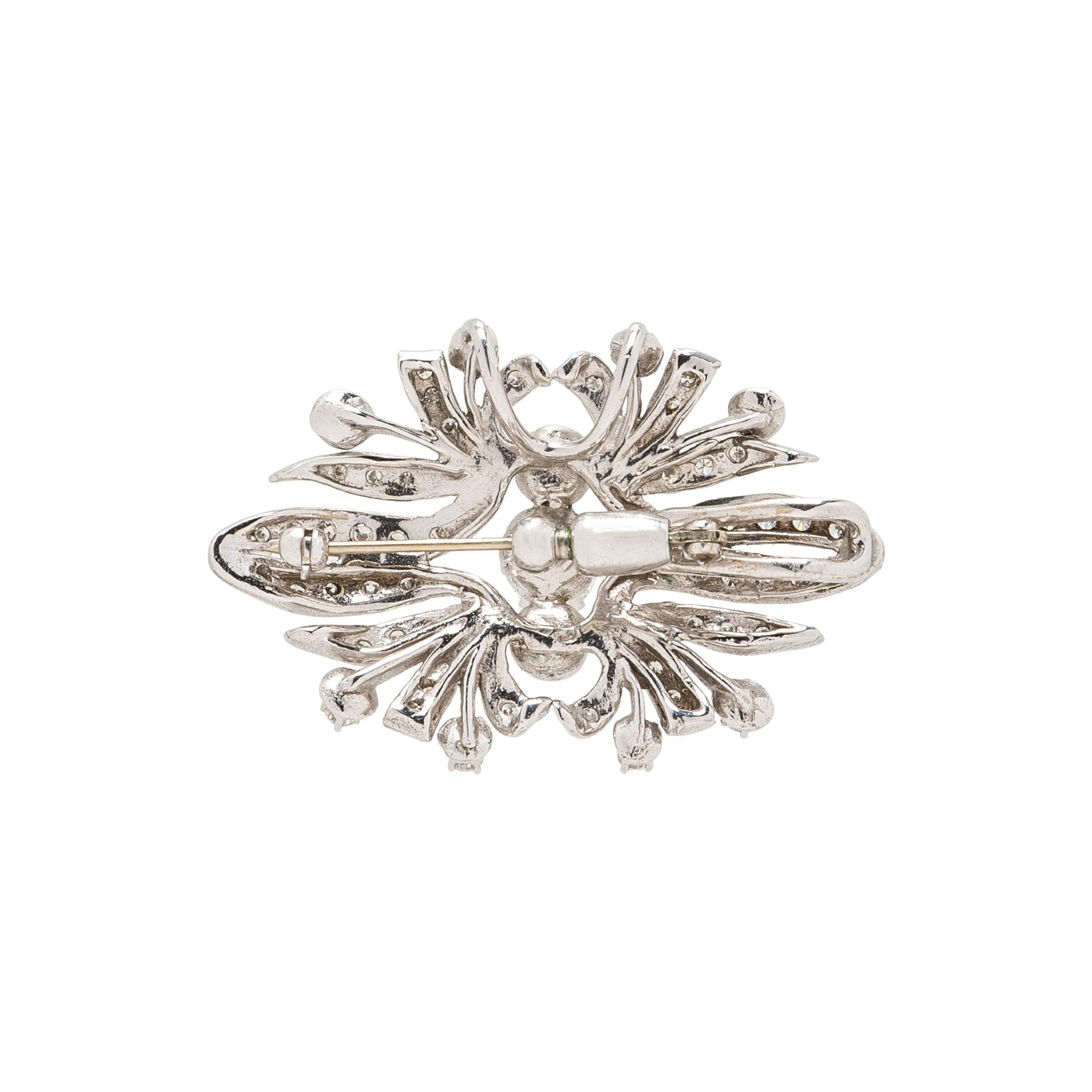 WHITE GOLD AND DIAMOND PENDANT BROOCH WITH CHAIN