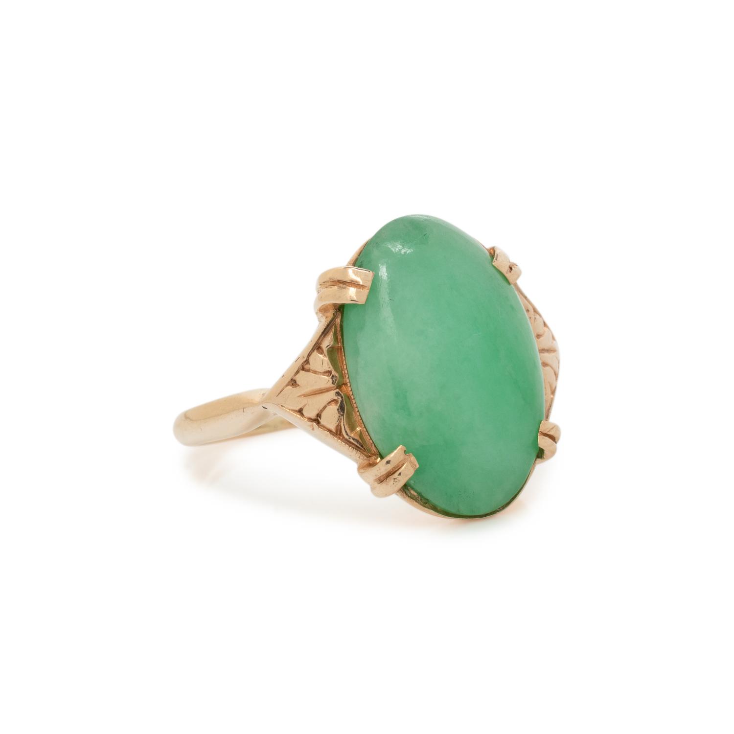 YELLOW GOLD AND JADE RING