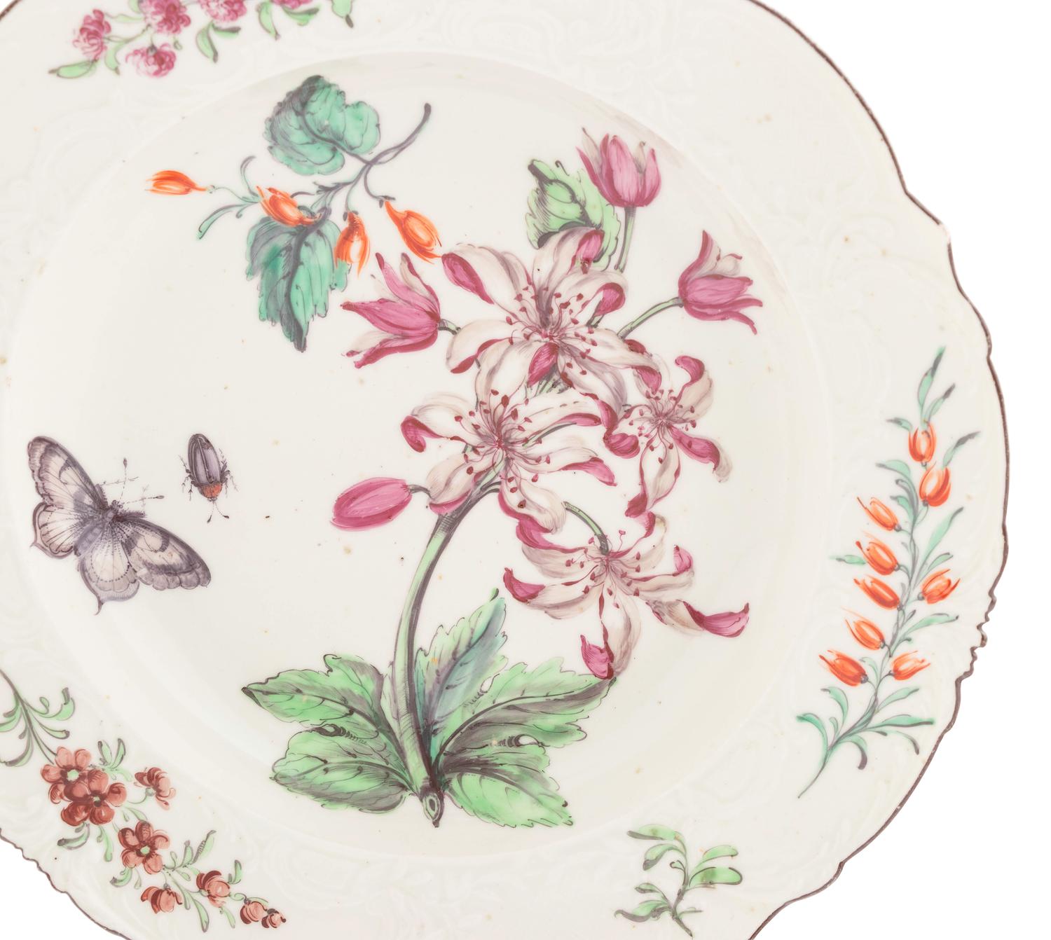 A Pair of Chelsea Porcelain Dishes