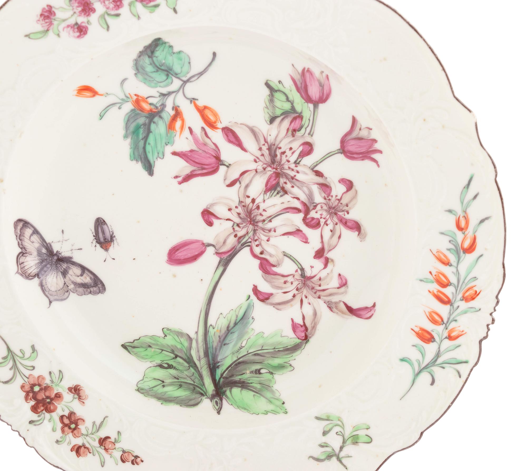 A Pair of Chelsea Porcelain Dishes