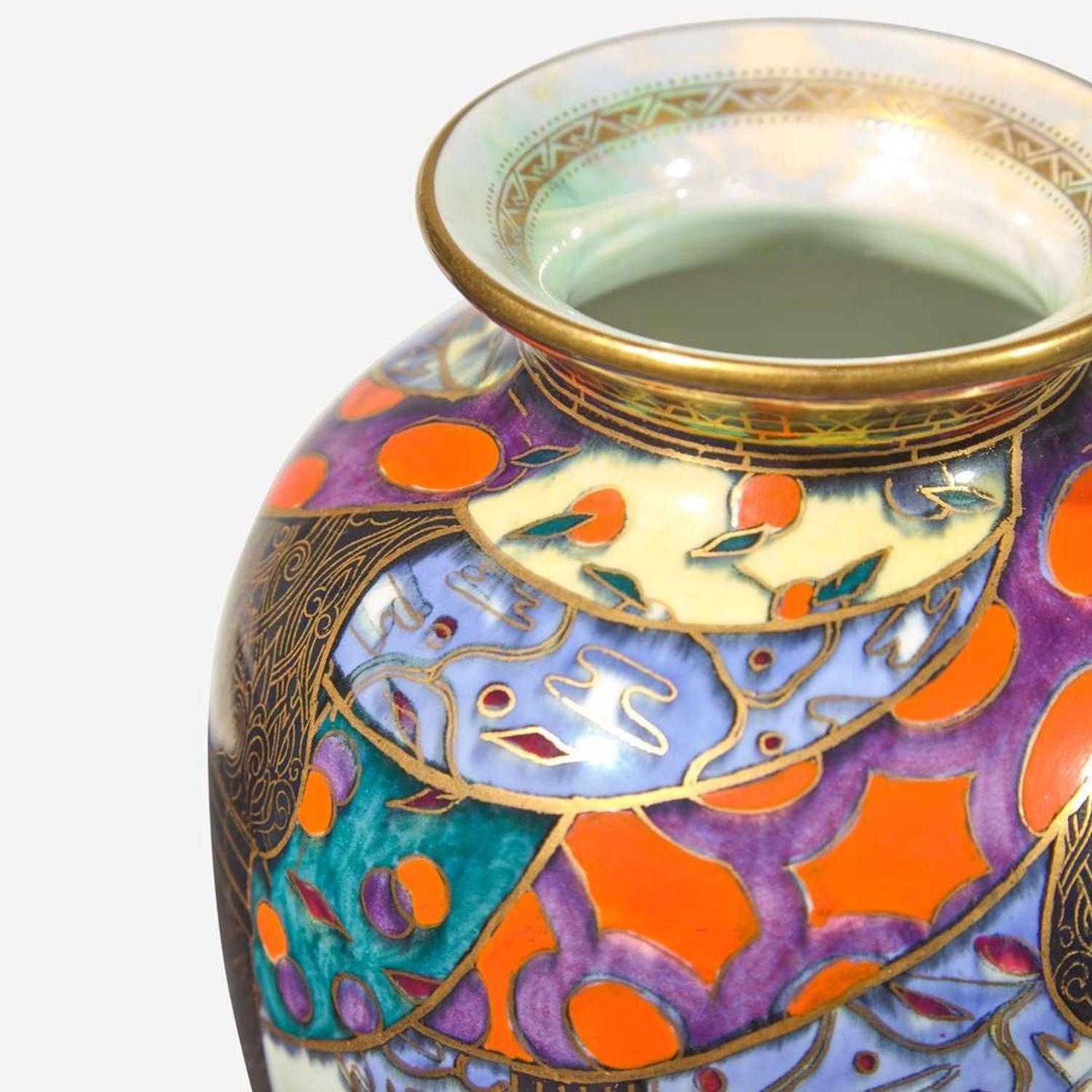 A Wedgwood Fairyland Lustre "Lahore" Vase UK, 1920s