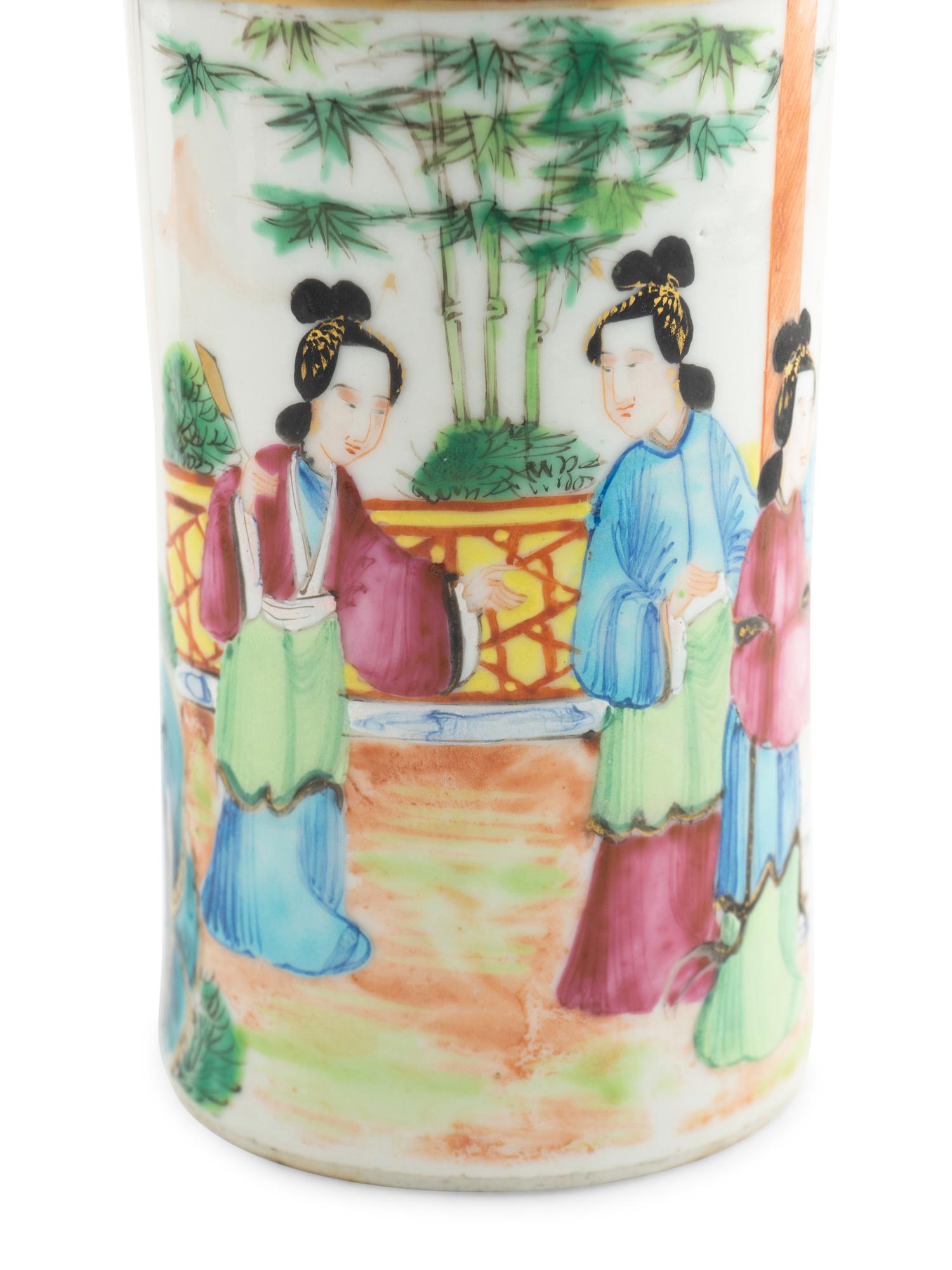 A Group of Chinese Export Porcelain Articles