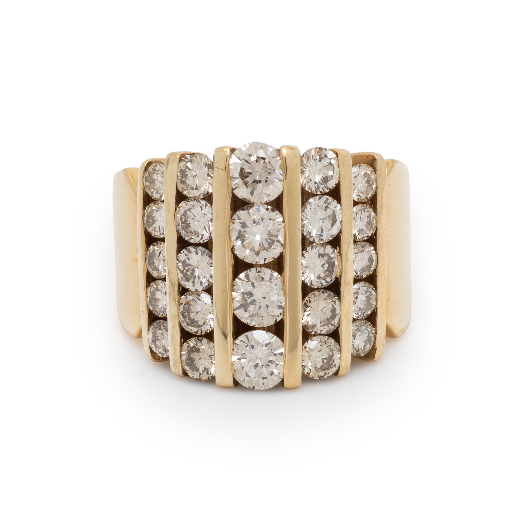 COLORED DIAMOND AND YELLOW GOLD RING
