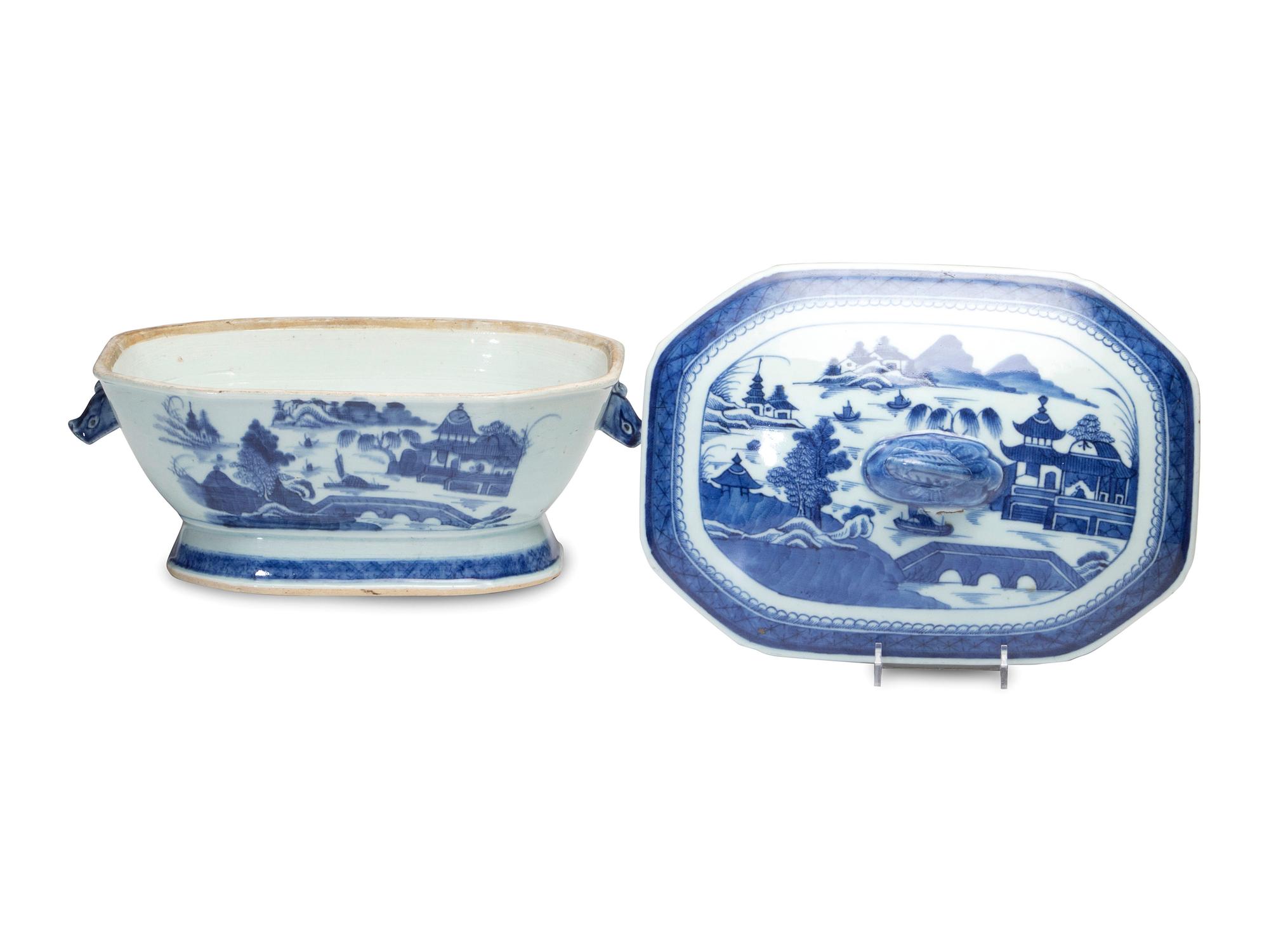 Five Chinese Export Blue Canton Porcelain Articles