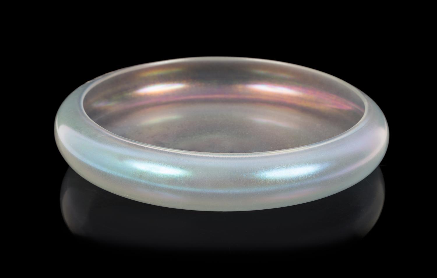 Steuben, FIRST HALF 20TH CENTURY, a Verre de Soie glass center bowl