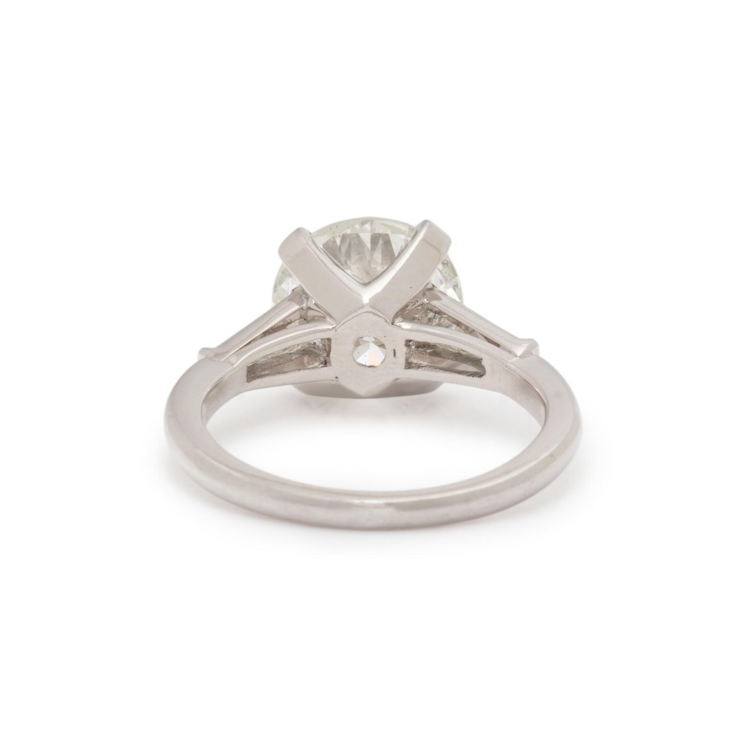 DIAMOND RING