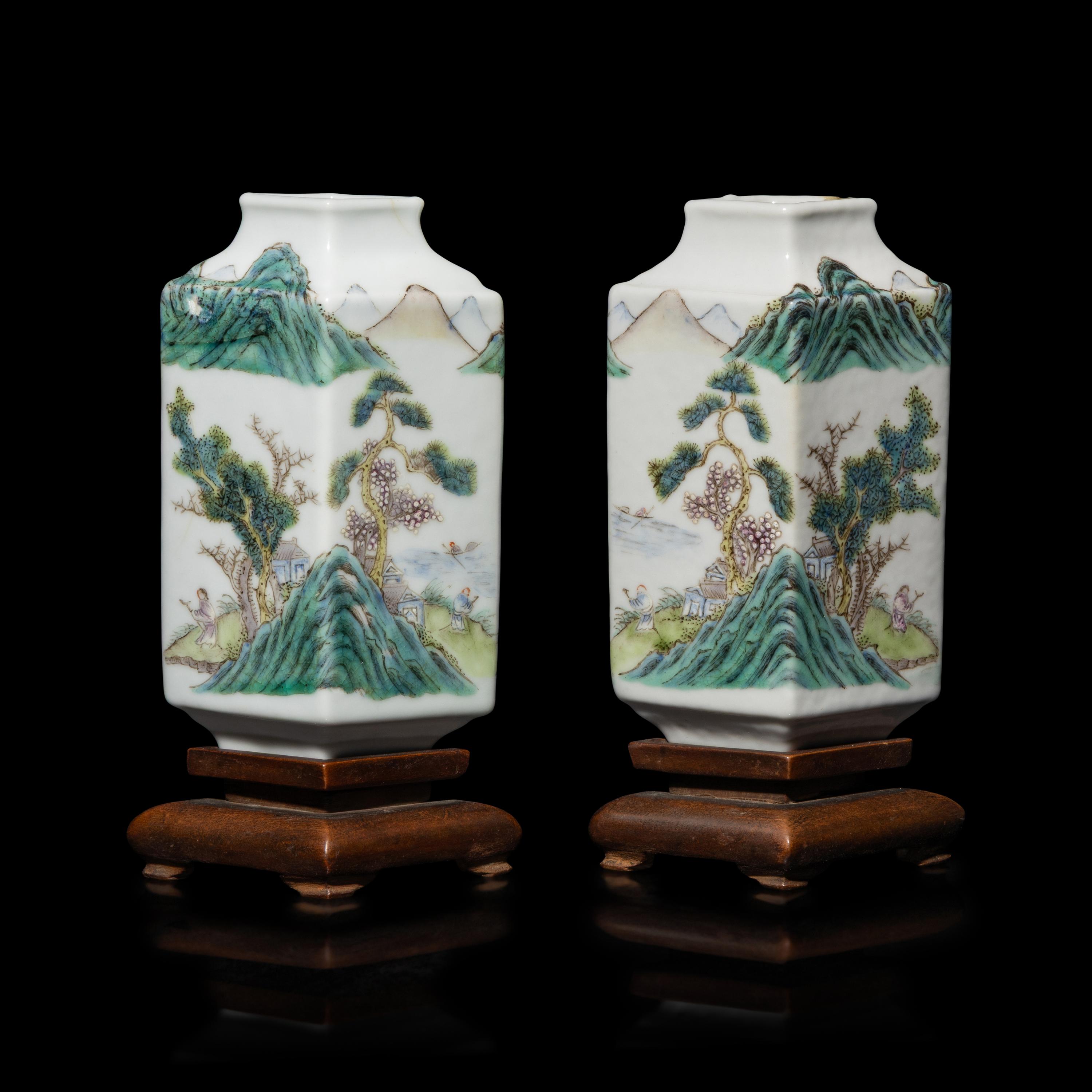 A Pair of Chinese Famille Rose Porcelain Lozenge-Form Vases, Late 19th-Early 20th Century — 晚清-民國 粉彩山水圖方瓶一對 帶木座