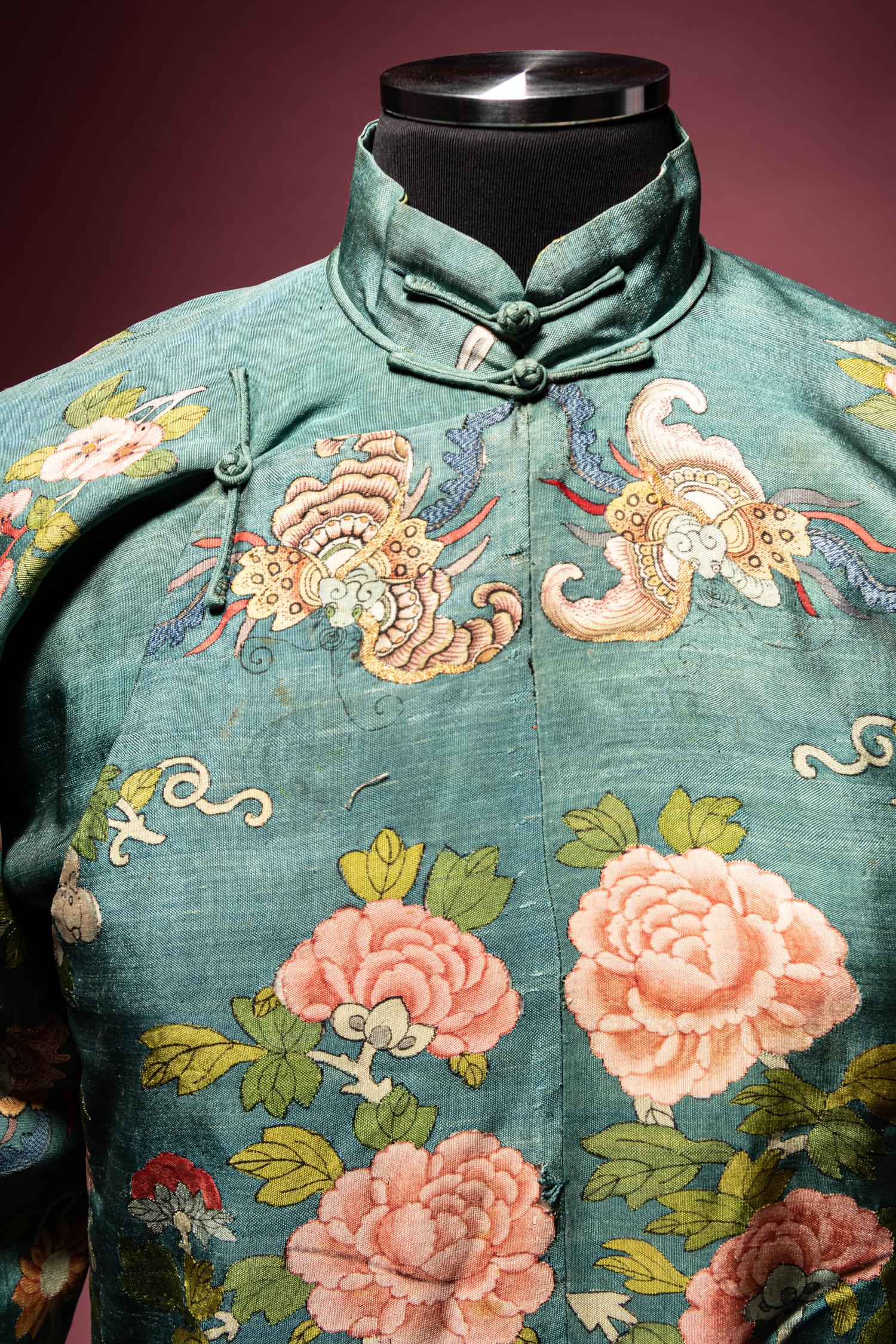 A Jade Green Ground Kesi Silk Lady's Robe, Cheongsam