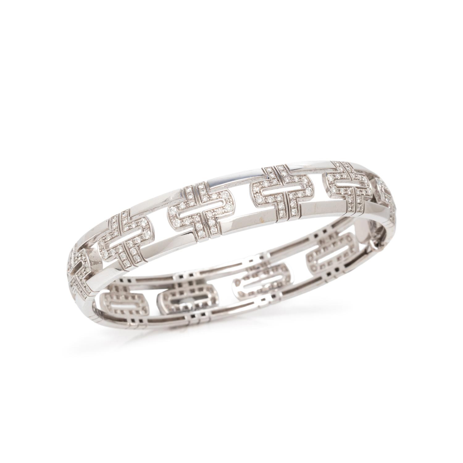 BULGARI, WHITE GOLD AND DIAMOND 'PARENTESI' BANGLE BRACELET