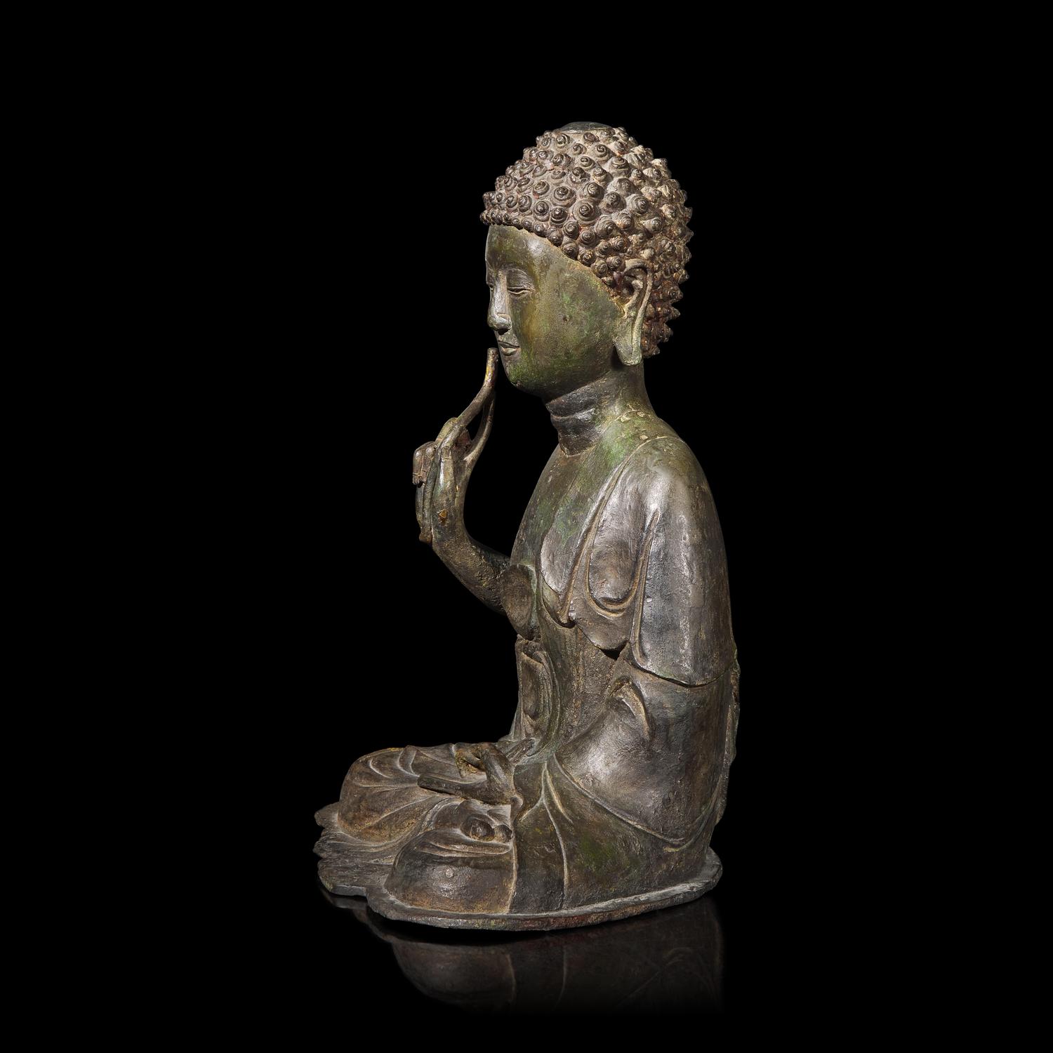 A Korean Bronze Figure of a Seated Tathagata Buddha, 14th Century 十四世紀朝鮮王朝 青銅如來坐像