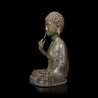 A Korean Bronze Figure of a Seated Tathagata Buddha, 14th Century 十四世紀朝鮮王朝 青銅如來坐像