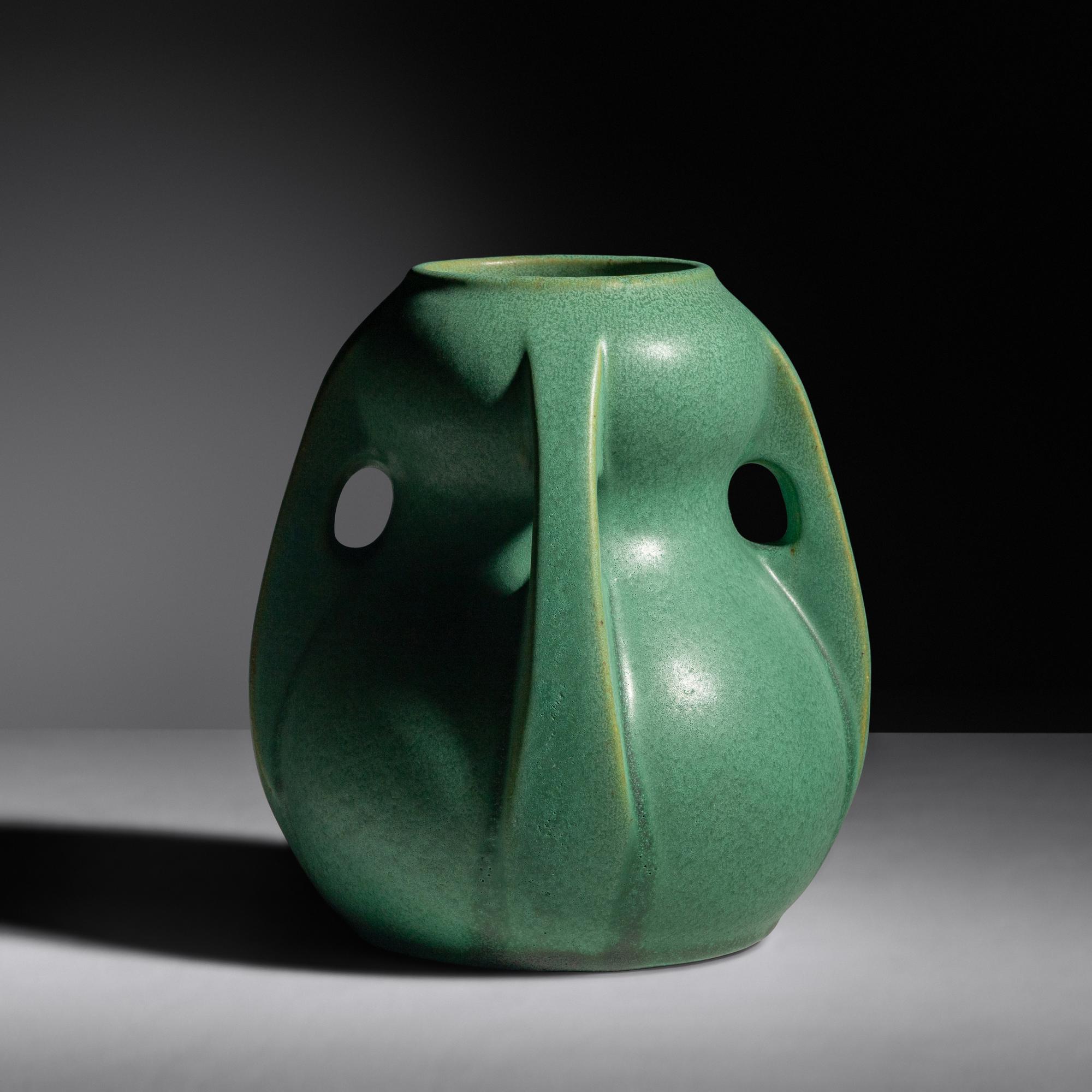Vase, model 287, c. 1904 Teco, USA