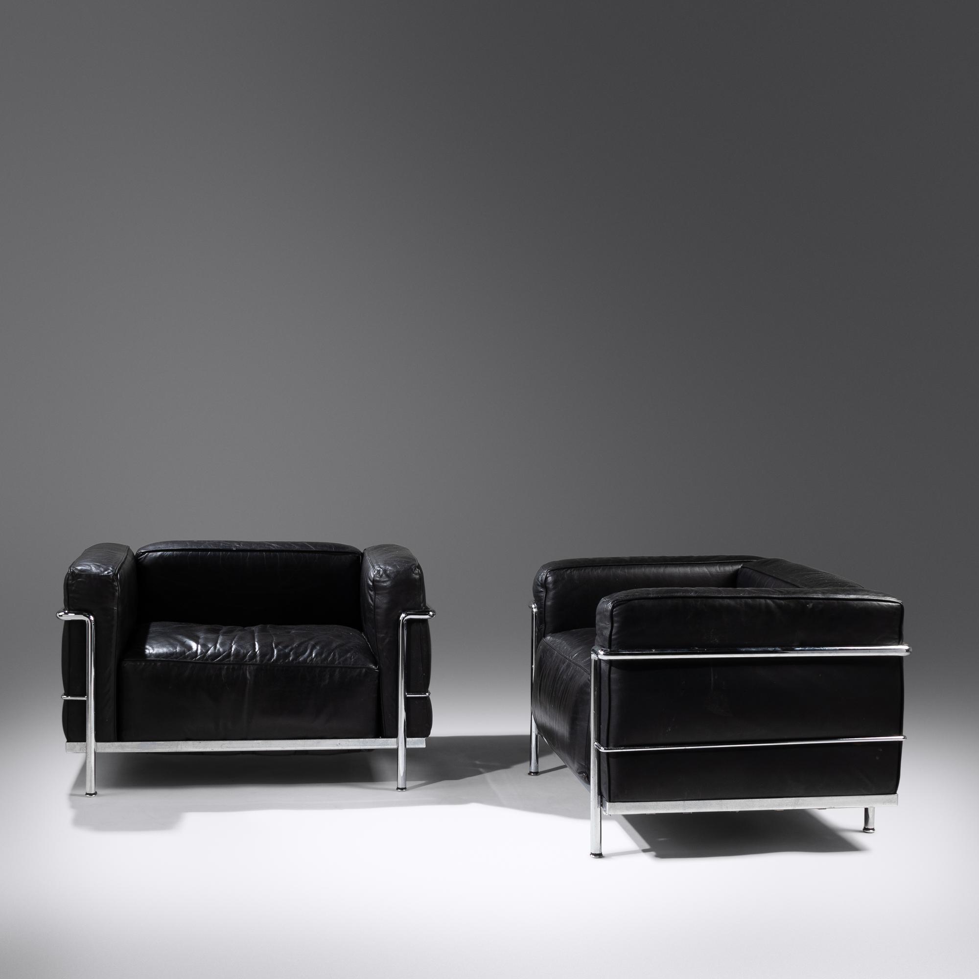 Pair of 'Grande Comfort' Lounge Chairs, model LC3 Cassina, Italy