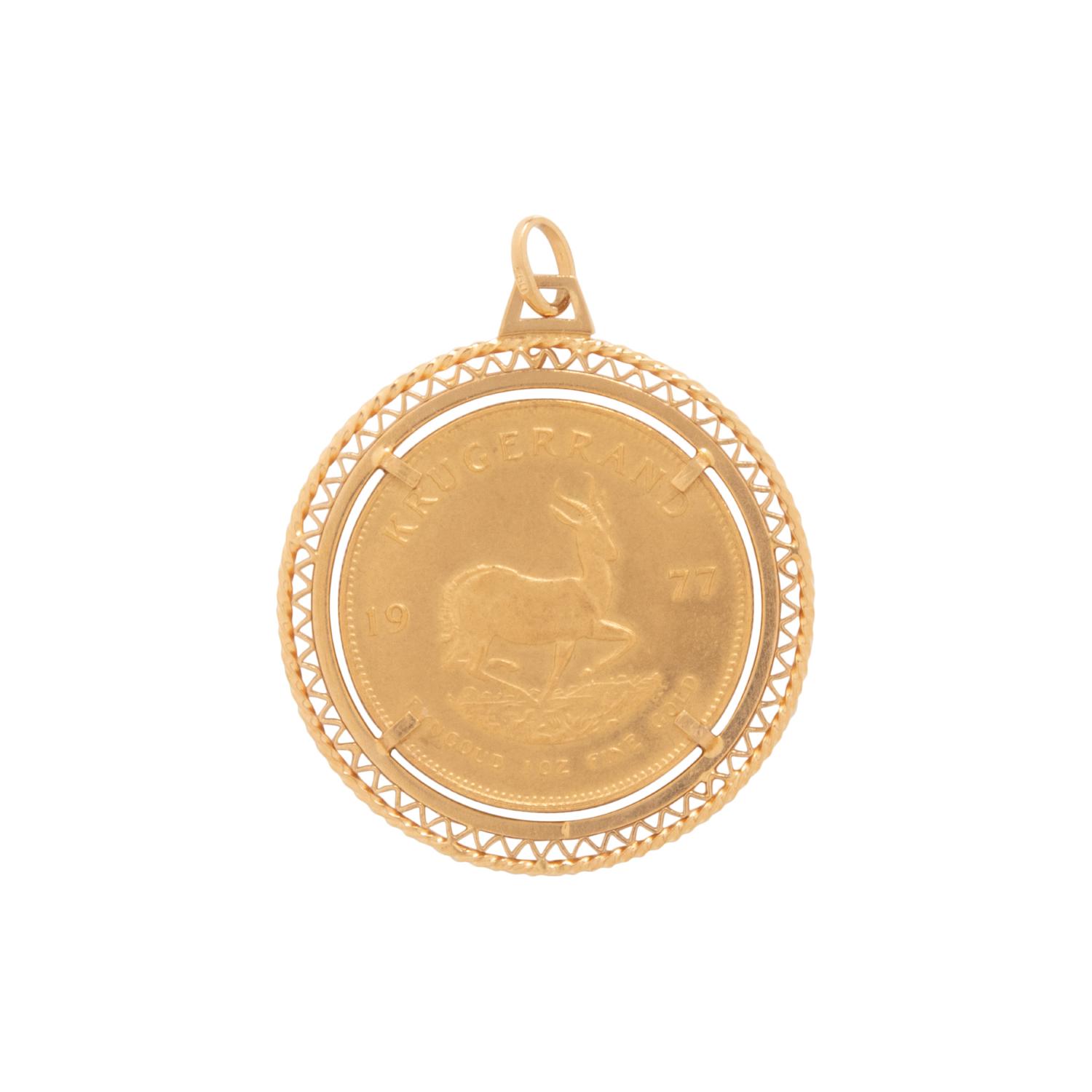 YELLOW GOLD COIN PENDANT