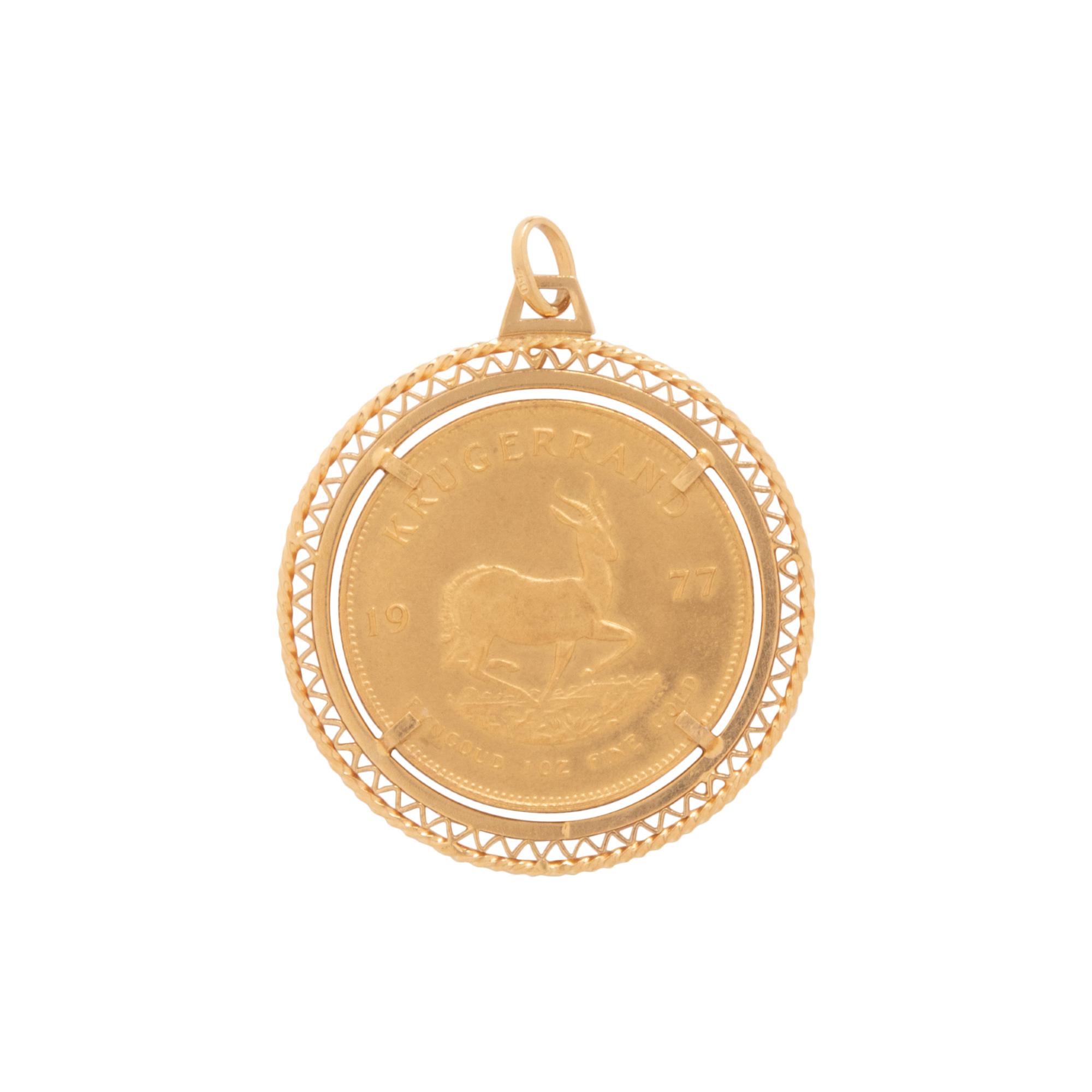 YELLOW GOLD COIN PENDANT