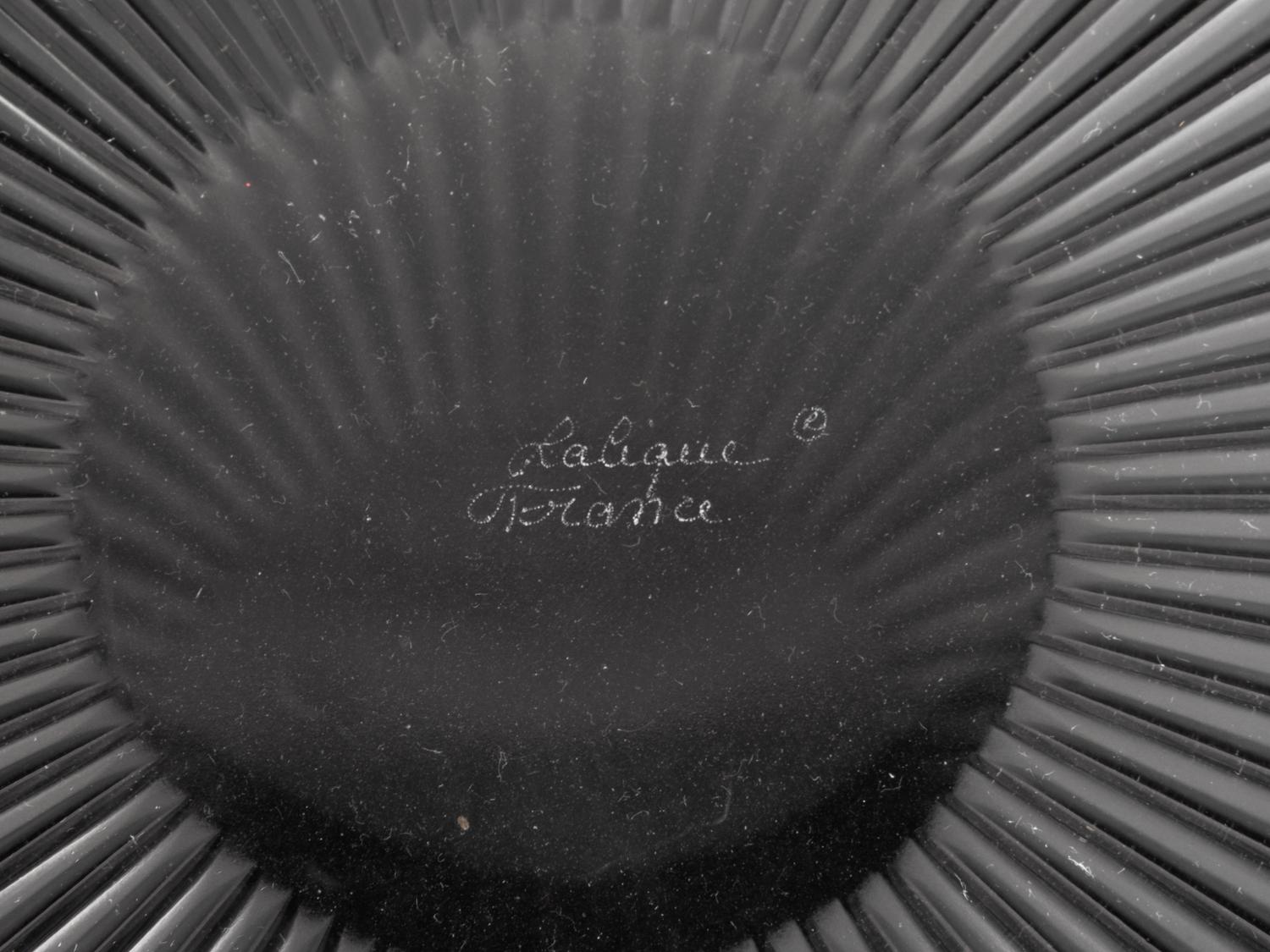 A Lalique Marguerites Bowl