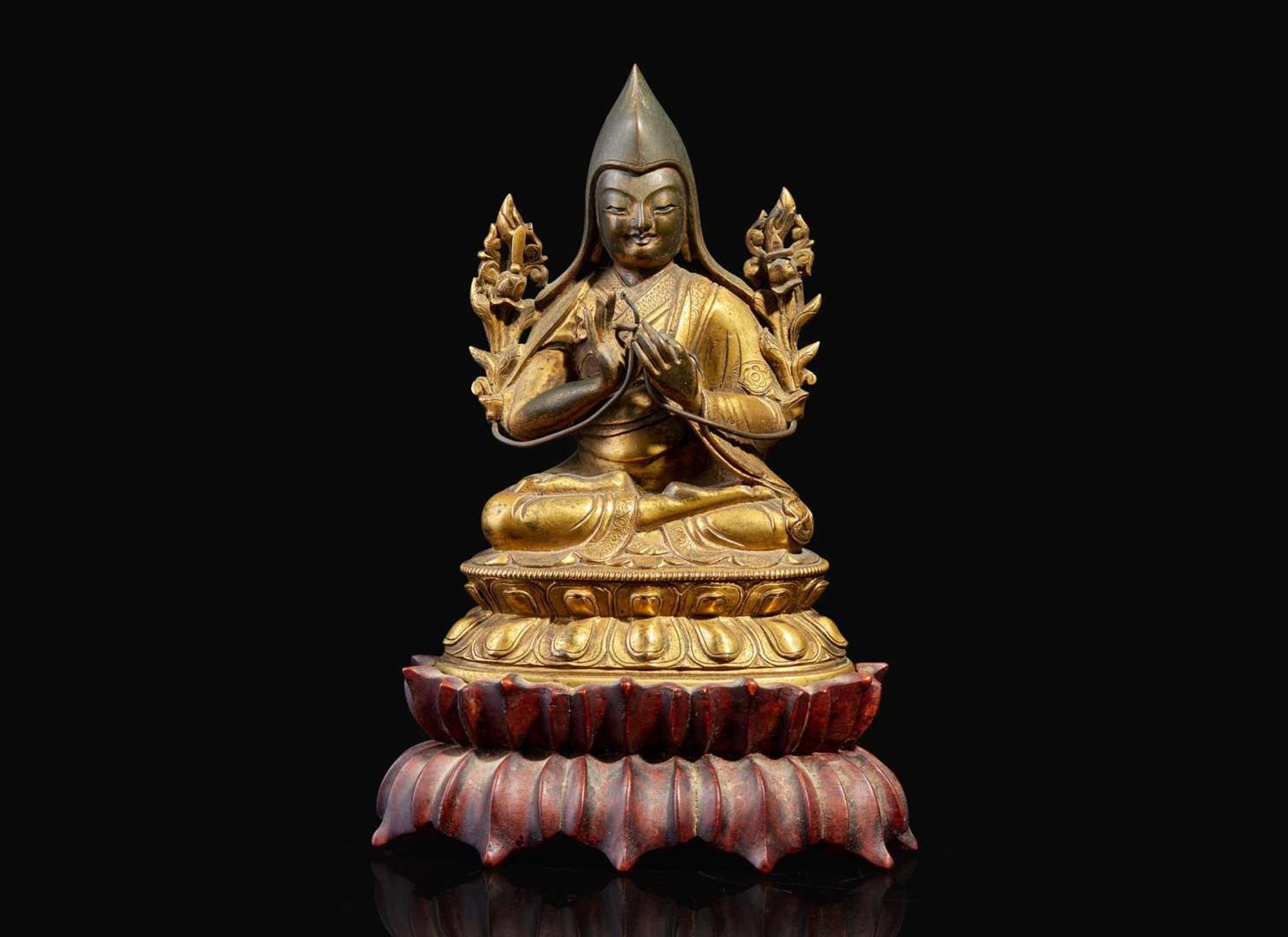 A Tibeto-Chinese gilt bronze seated figure of Tsong Khapa, 18th century 藏傳佛教宗喀巴銅鎏金像 十八世紀