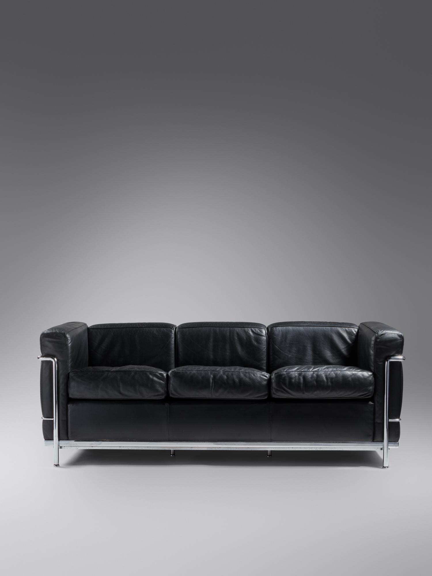 LC2 Sofa Cassina, Italy