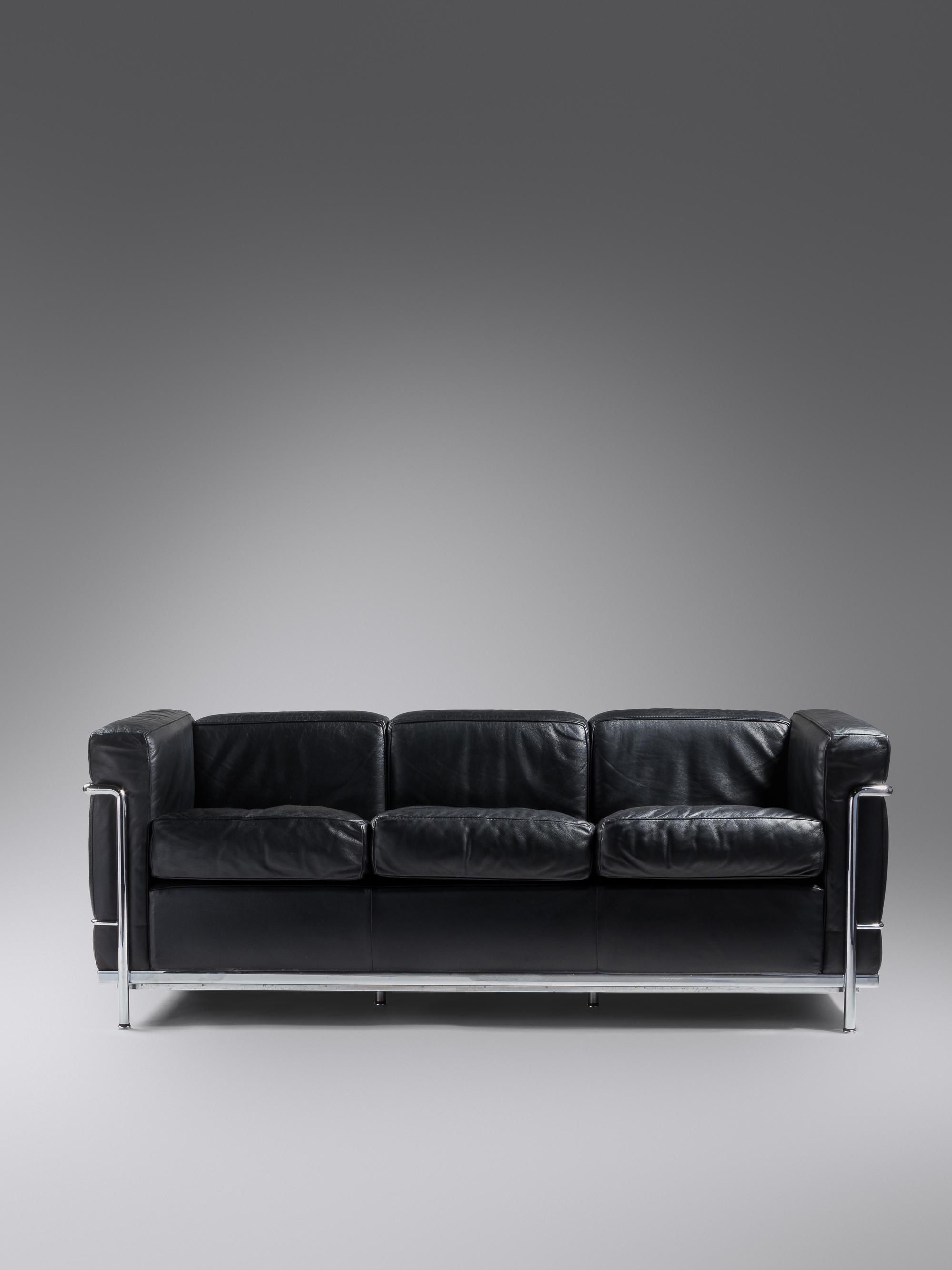 LC2 Sofa Cassina, Italy