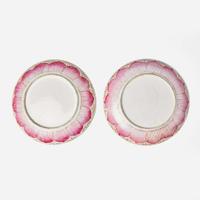 A Pair of Chinese export porcelain "Lotus" dishes 外銷瓷蓮花盤一對 18th century ????