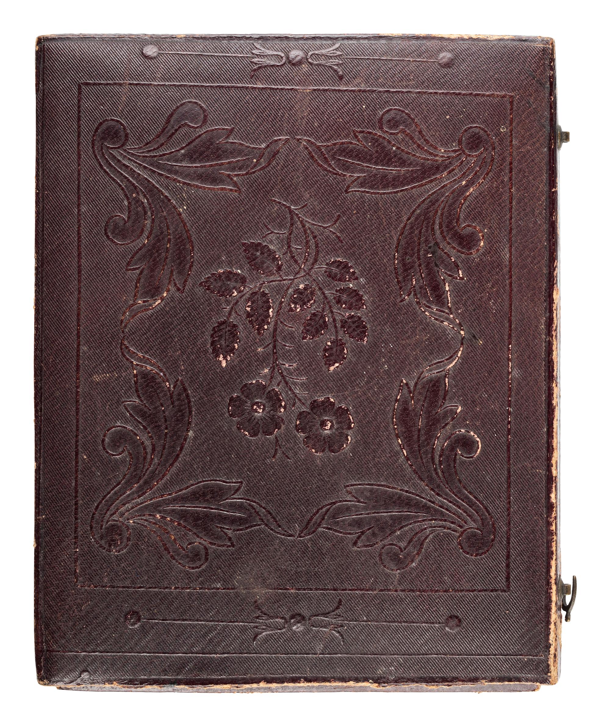 [EARLY PHOTOGRAPHY] -- [MILITARIA]. Quarter plate daguerreotype of armed English officer.