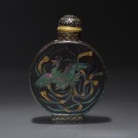 A Lac-Burgaute "Phoenix" Snuff Bottle, Circa 1854-1920 — 1854-1920年 日本黑漆嵌螺鈿鳳紋鼻煙壺