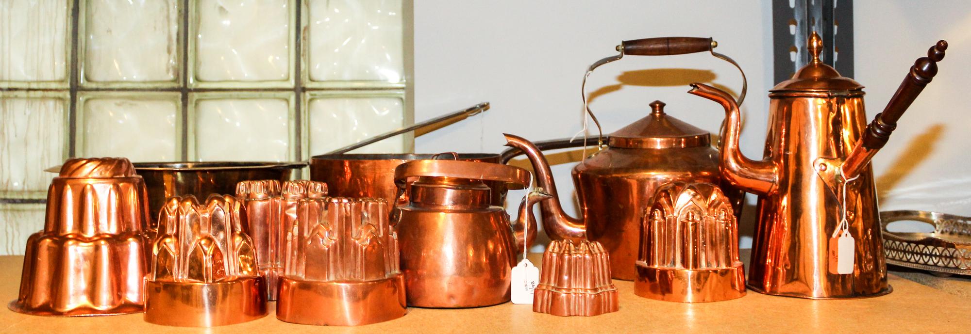A Collection of Copper Kitchen Articles Width of widest pan 23 inches. — 19TH/20TH CENTURY