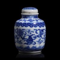 A Chinese Blue and White Porcelain Snuff Jarlet, Qianlong Mark, 19th Century
