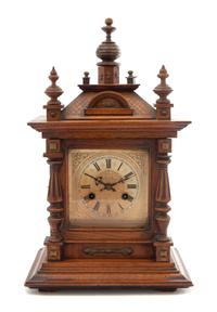 A German Walnut Bracket Clock — JUNGHANS, 20TH CENTURY