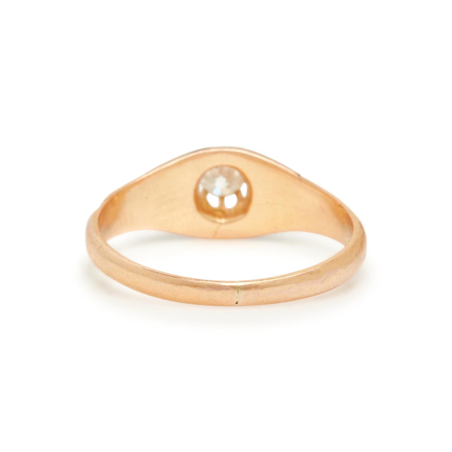 COLLECTION OF GOLD RINGS
