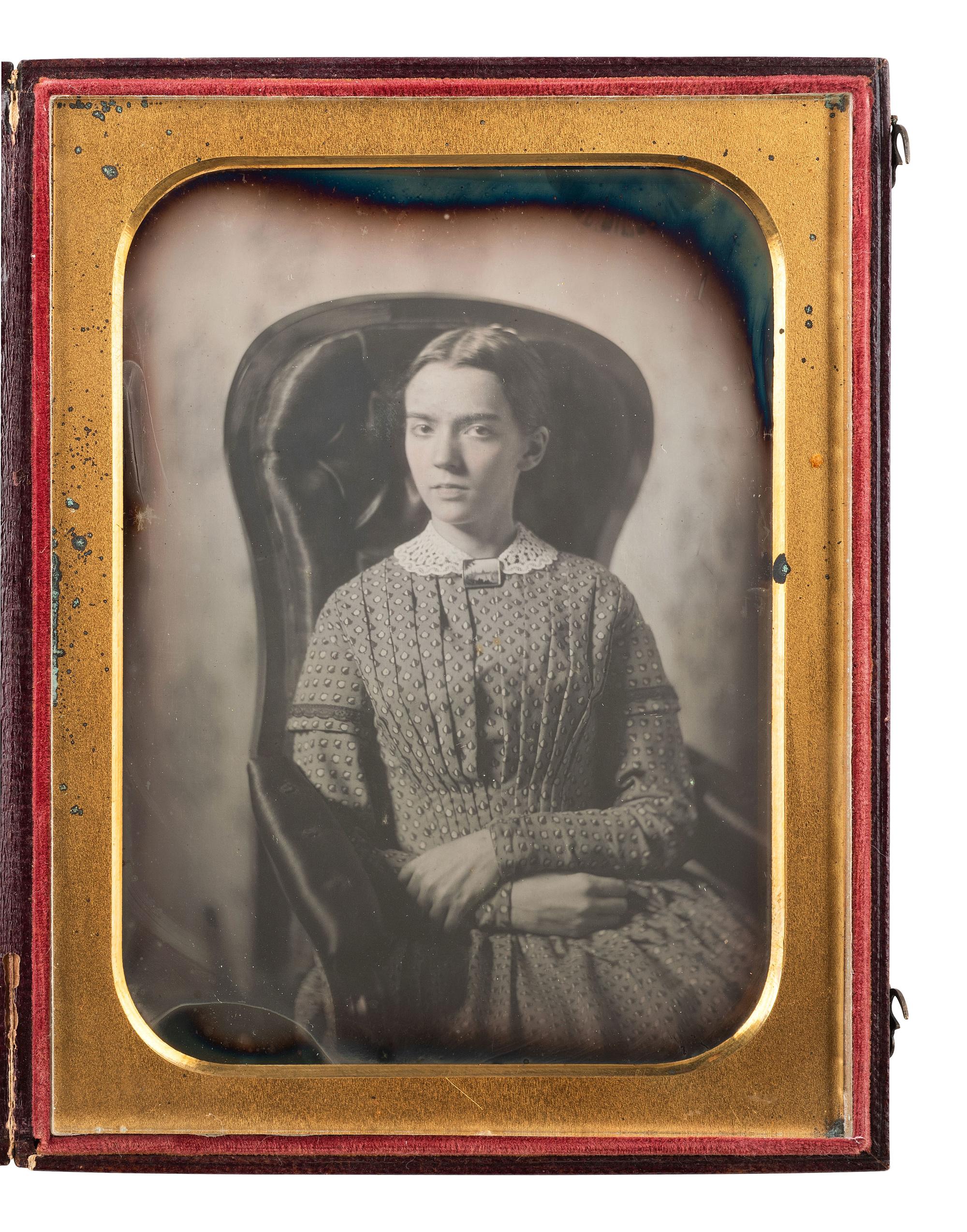 [EARLY PHOTOGRAPHY]. LANGENHEIM, W. & F., artists. Half plate daguerreotype of a young lady. Philadelphia, n.d.