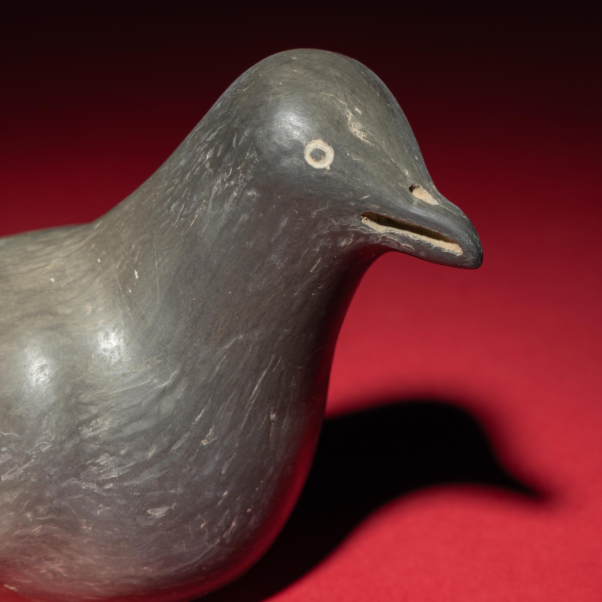 A Chinese Neolithic Black Pottery Bird, Longshan Culture — 新石器時代 龍山文化黑陶鳥