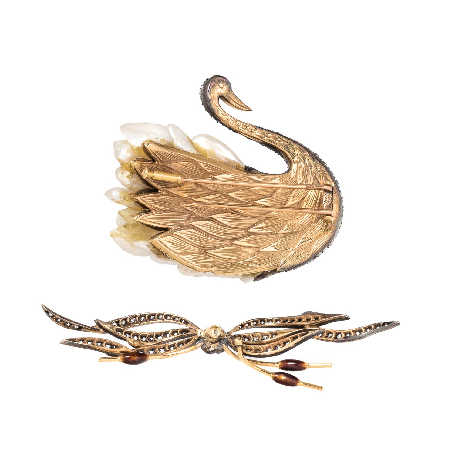 EVELYN CLOTHIER, DIAMOND AND CULTURED BIWA PEARL SWAN BROOCH