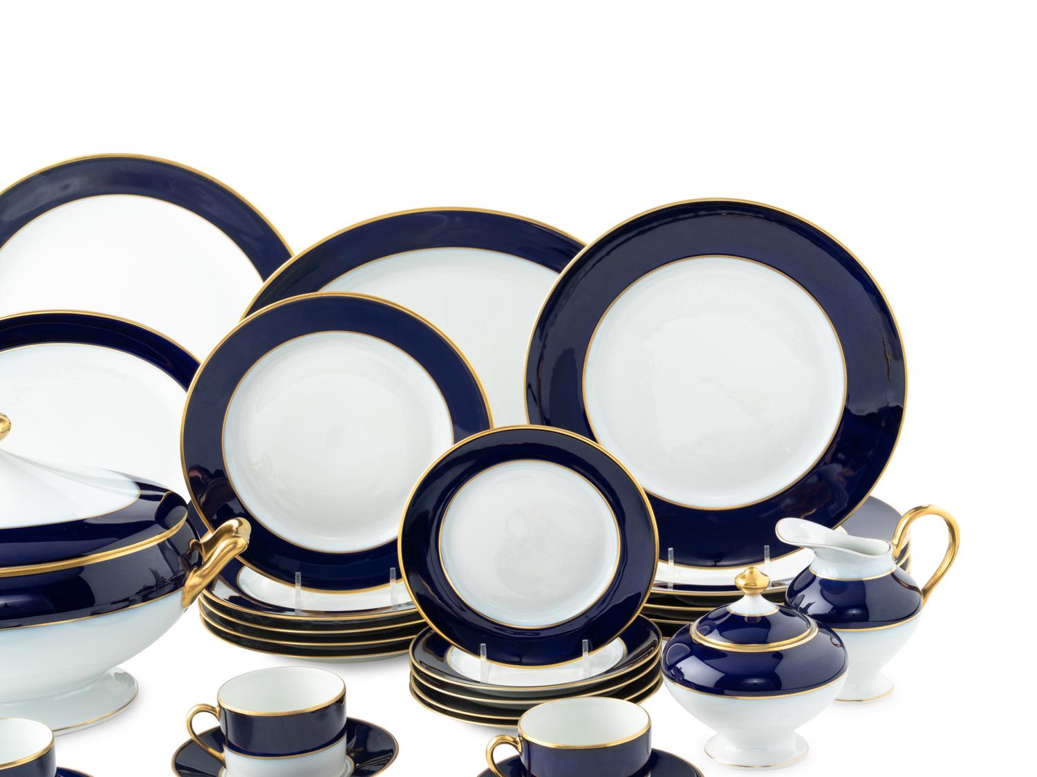 A Bernardaud Limoges Porcelain Dinner Service