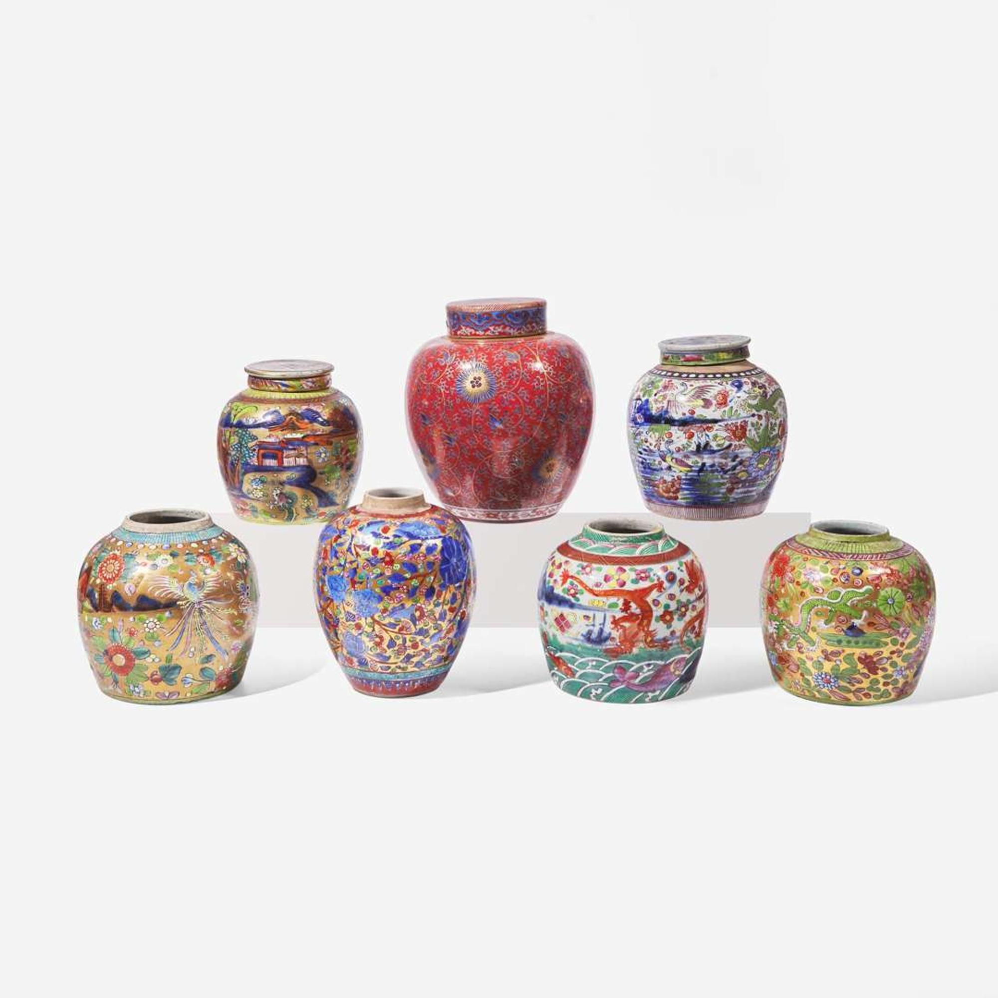 Group of seven assorted Chinese export clobbered porcelain jars and three covers 外銷瓷罐一組七件 18th to first third 19th century ????????