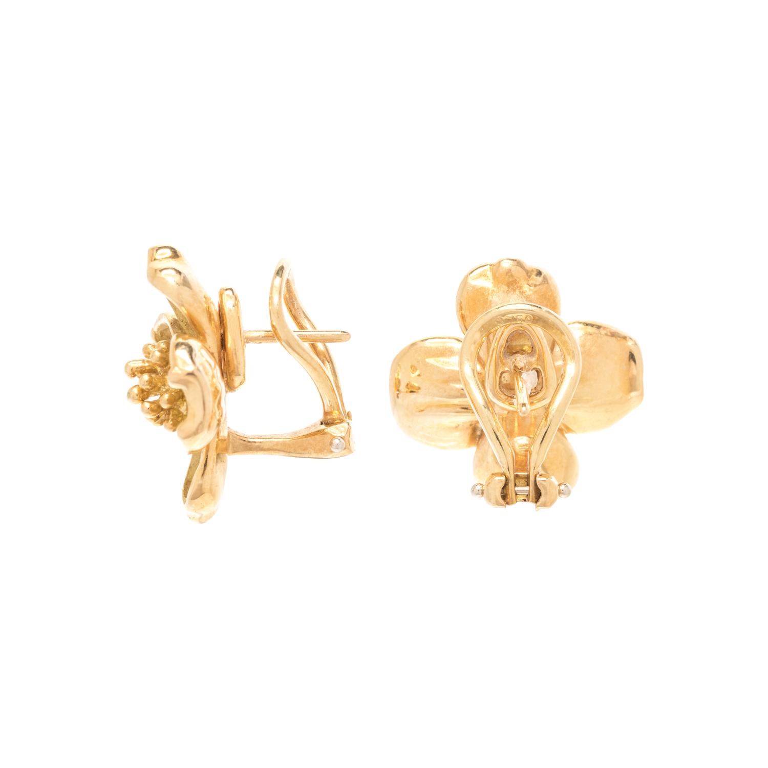 TIFFANY & CO., YELLOW GOLD DOGWOOD FLOWER EARCLIPS