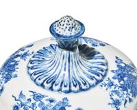 A Rare Chinese Export Porcelain Blue Fitzhugh Covered Sauce Tureen