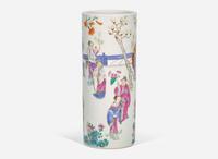 A Chinese famille rose-decorated cylindrical vase 粉彩花樽