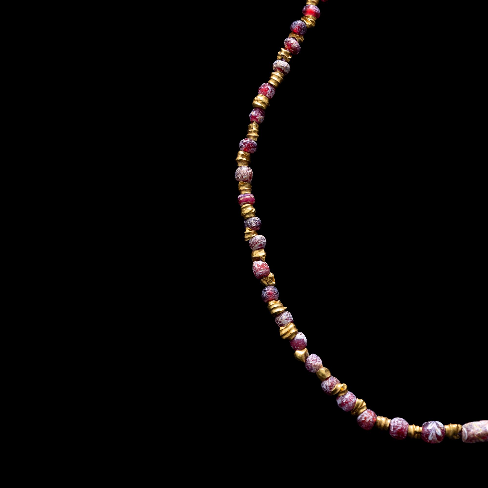 A Late Roman or Byzantine Amethyst and Gold Beaded Necklet
