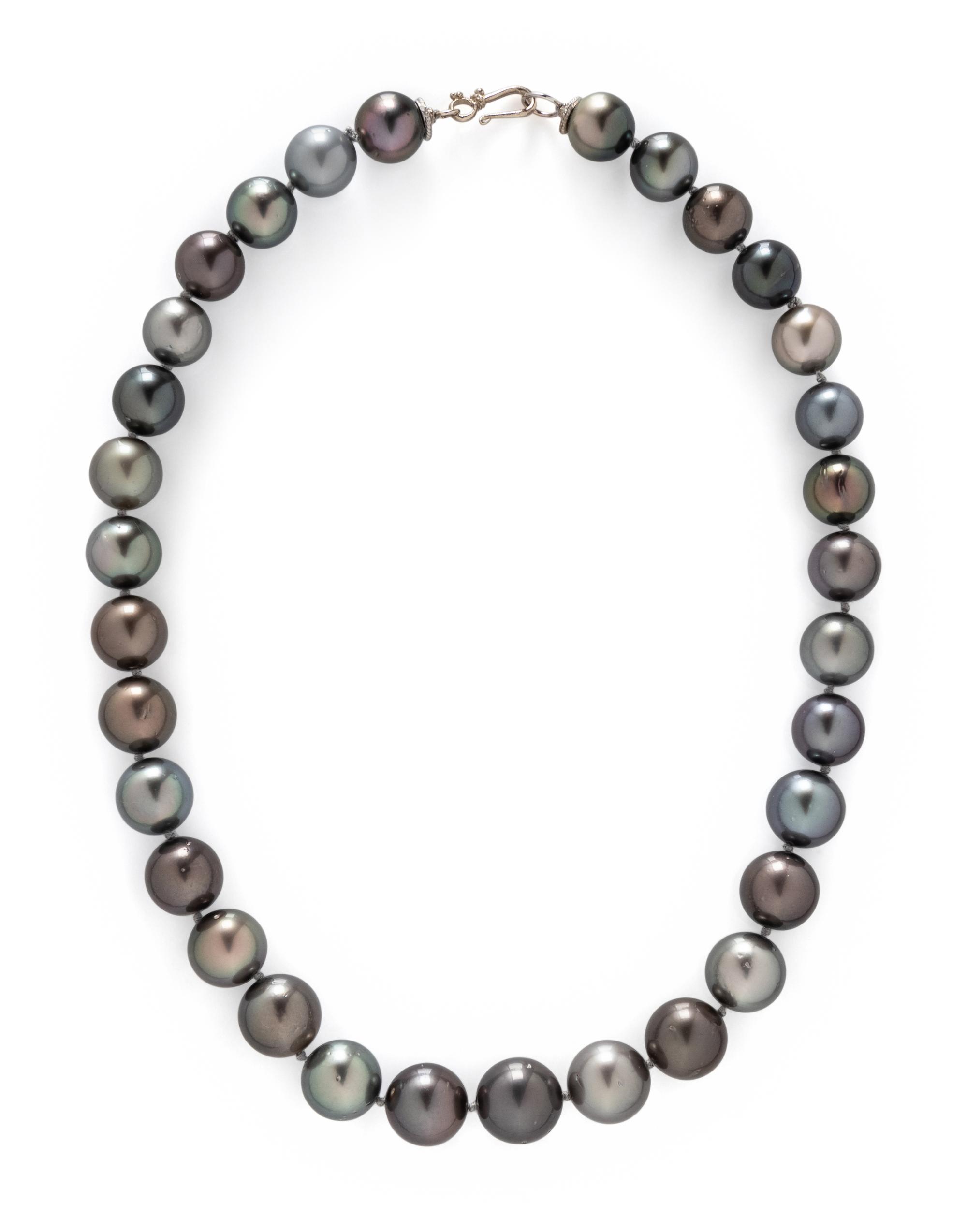CULTURED TAHITIAN PEARL NECKLACE