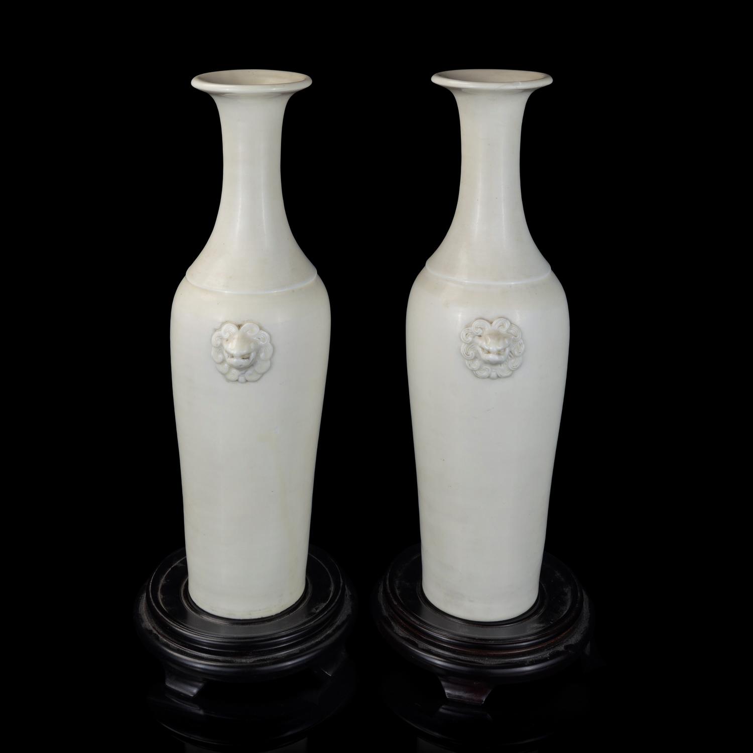 A Pair of Chinese Blanc de Chine Porcelain Vases 德化白瓷鋪首耳瓶一對