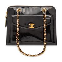 CHANEL, PATENT LEATHER SHOULDER BAG