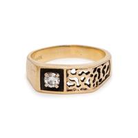 YELLOW GOLD AND DIAMOND RING
