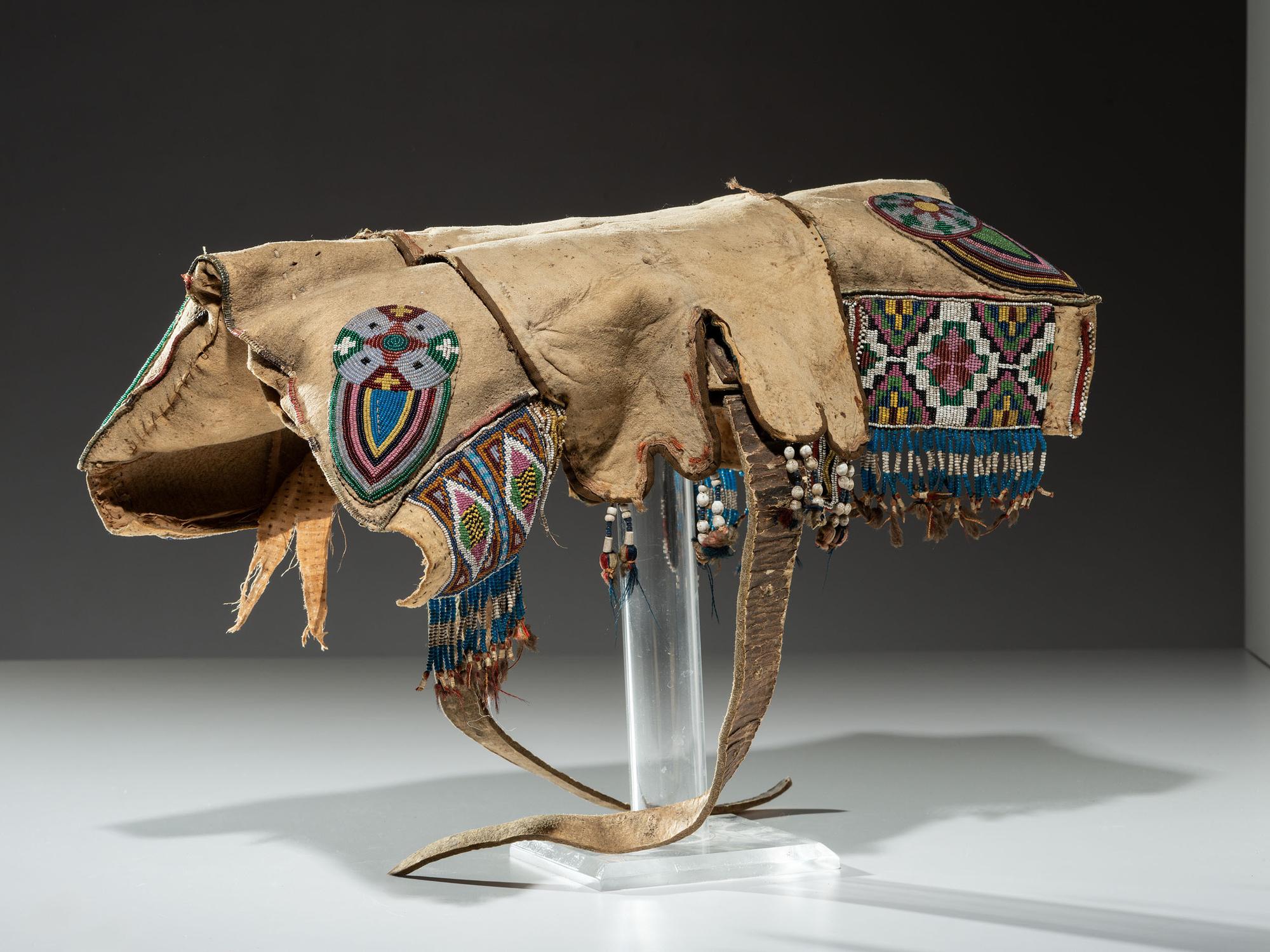 Cree Beaded Hide Pad Saddle