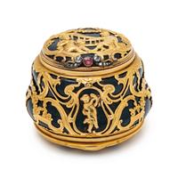 A George III Gold and Jewel Mounted Carved Bloodstone Clock-Inset Snuff Box