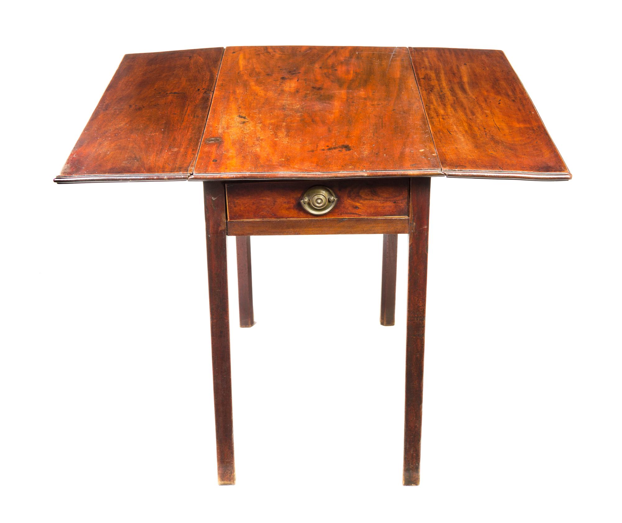 A George III Style Mahogany Pembroke Table Height 29 x width 32 inches (closed). — 19TH CENTURY