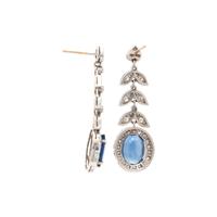 A PAIR OF GOLD, SAPPHIRE, AND DIAMOND EARRINGS